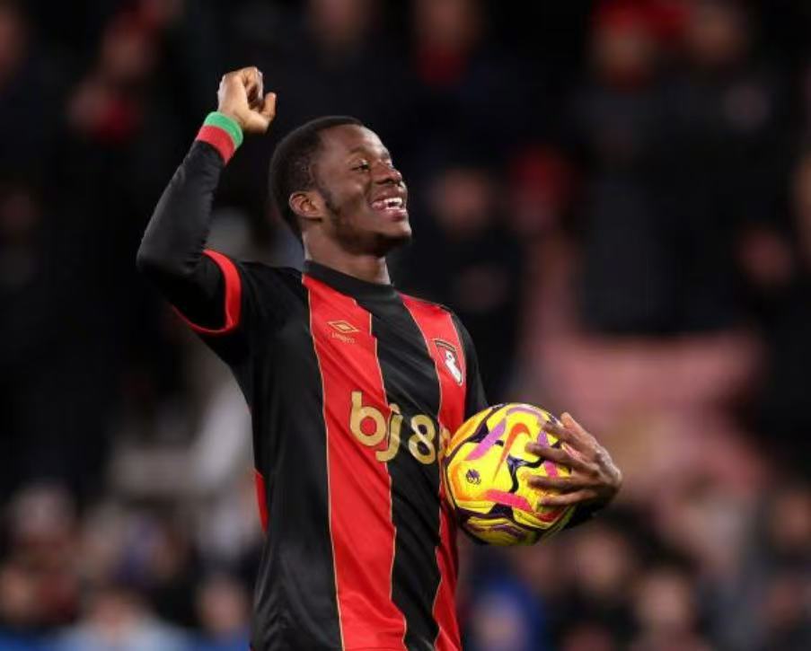 布伦特福德, 丹戈, 这家西伦敦 布伦特福德, 丹戈, 这家西伦敦