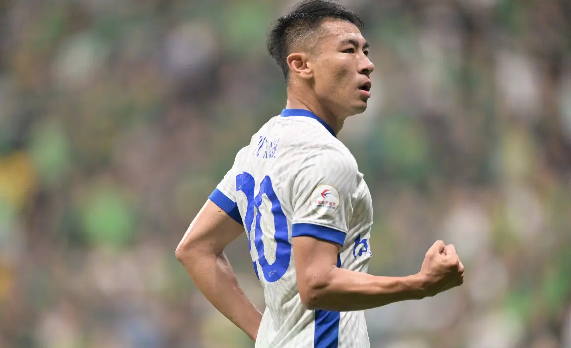 在多赛一场, 的上海申花 在多赛一场, 的上海申花