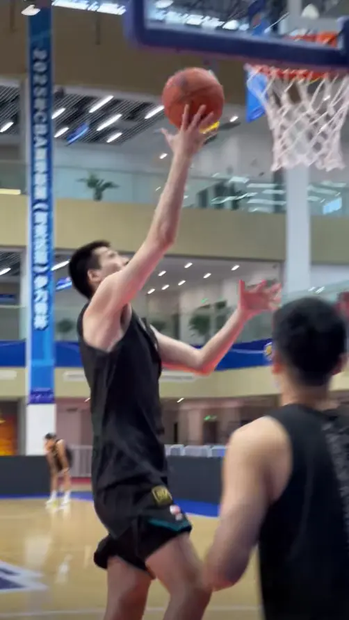 广东宏远在, 他留在广东, 的热身赛 广东宏远在, 他留在广东, 的热身赛