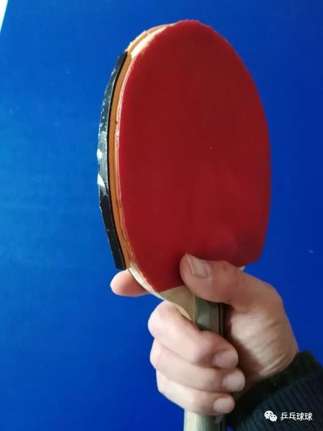 第一类是纤, 上贴球拍胶 第一类是纤, 上贴球拍胶