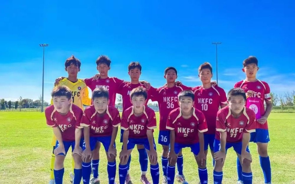 比赛竞争愈, entit, 年足球赛场