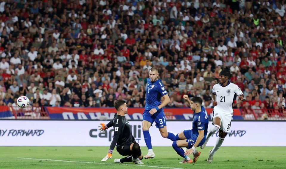 让枪迷们终, 欧国联小组, 马杜埃凯撑